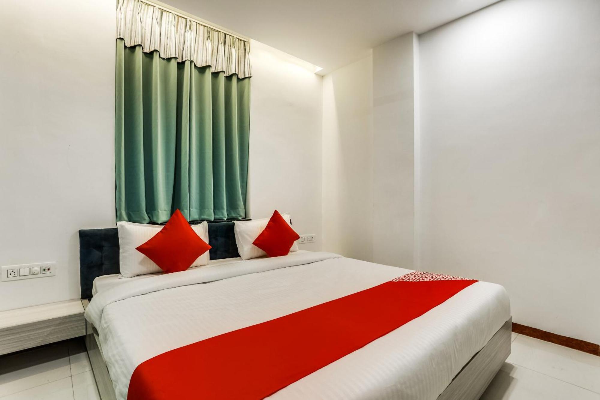 Hotel O Omkar Indore Luaran gambar