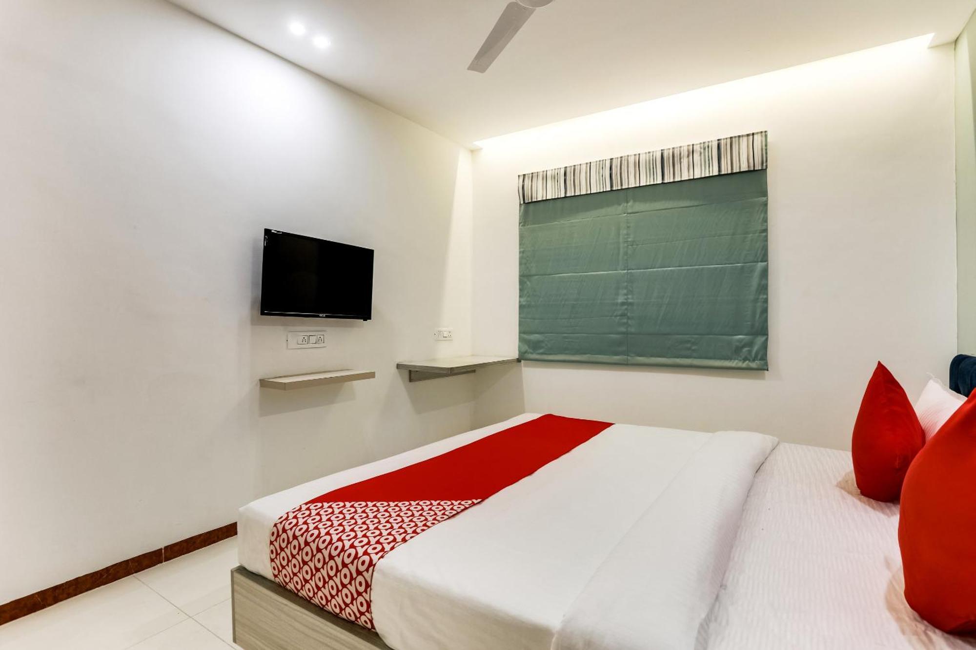 Hotel O Omkar Indore Luaran gambar